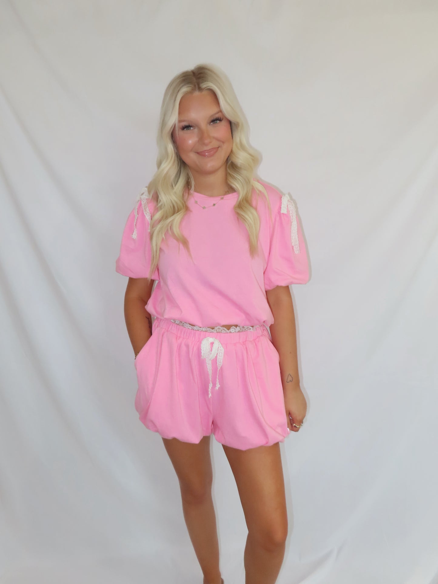 Pink bubble set