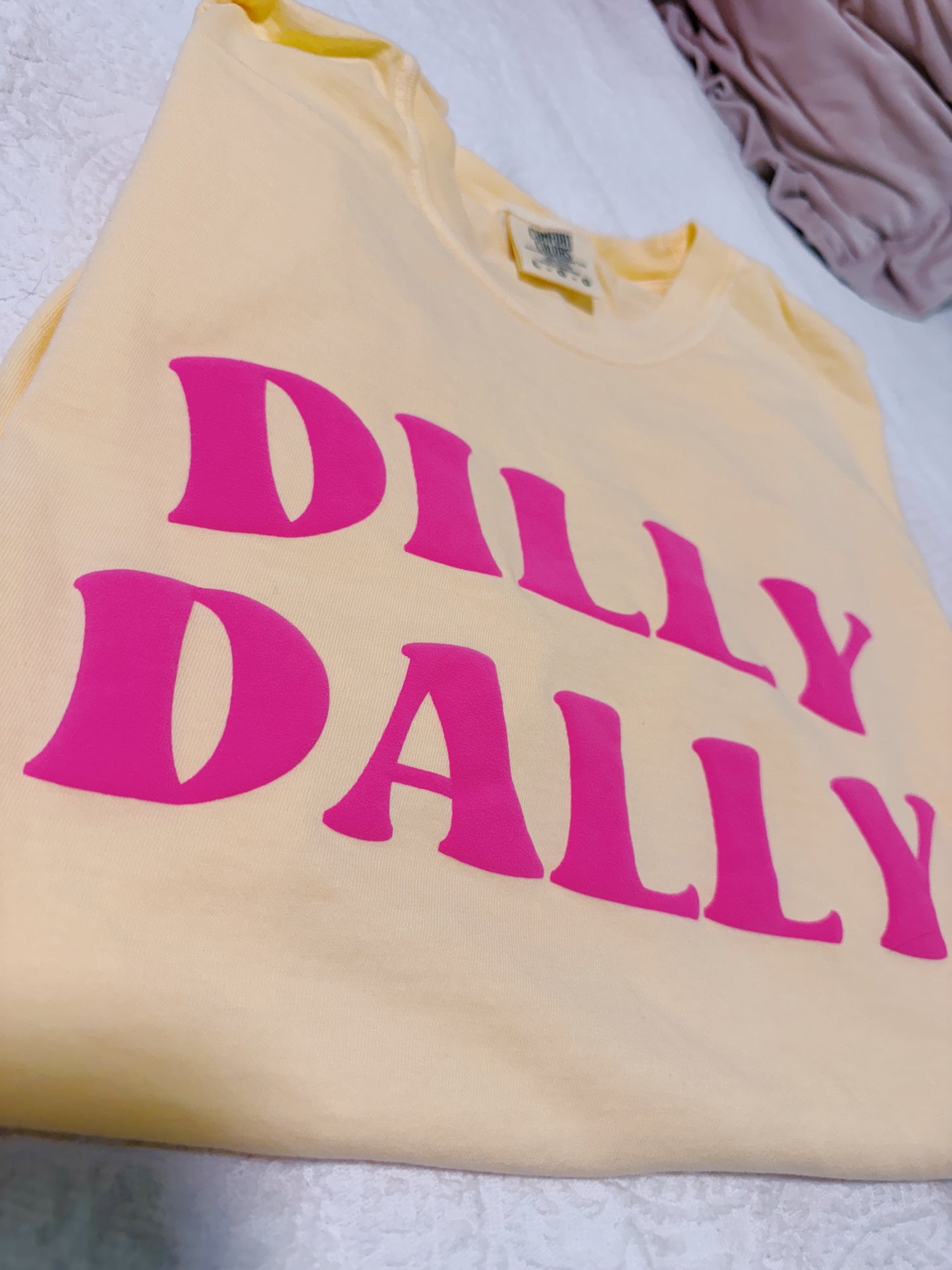 Dilly Dally tee - puff